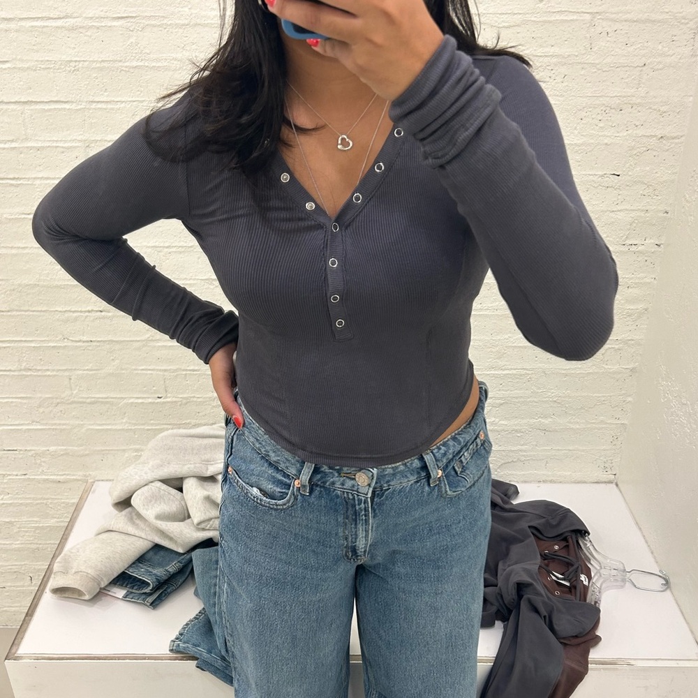 GARAGE LONG SLEEVE TOP